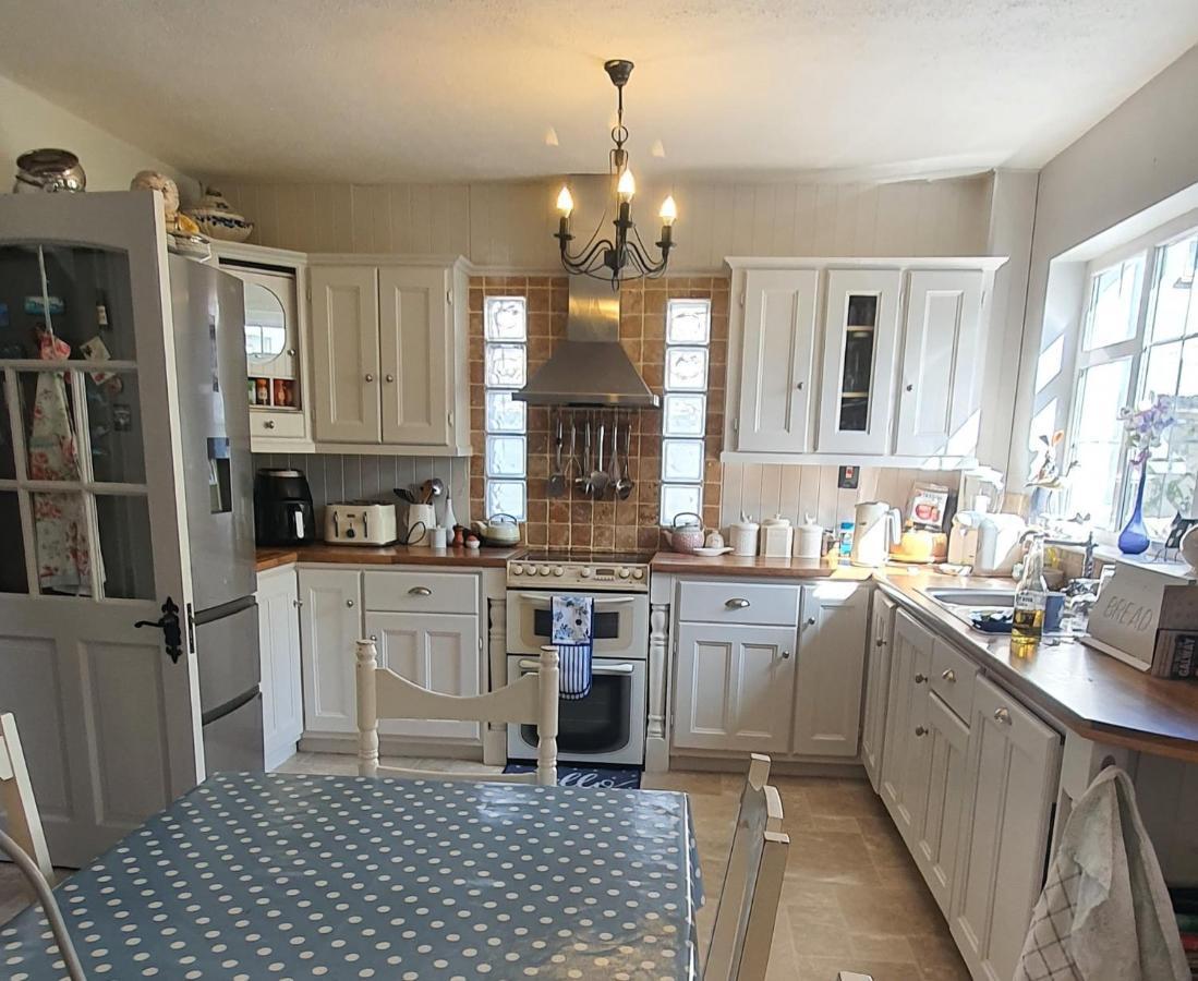 124 ,Castlelawn Heights, Headford Road Galway Homestay Eksteriør bilde